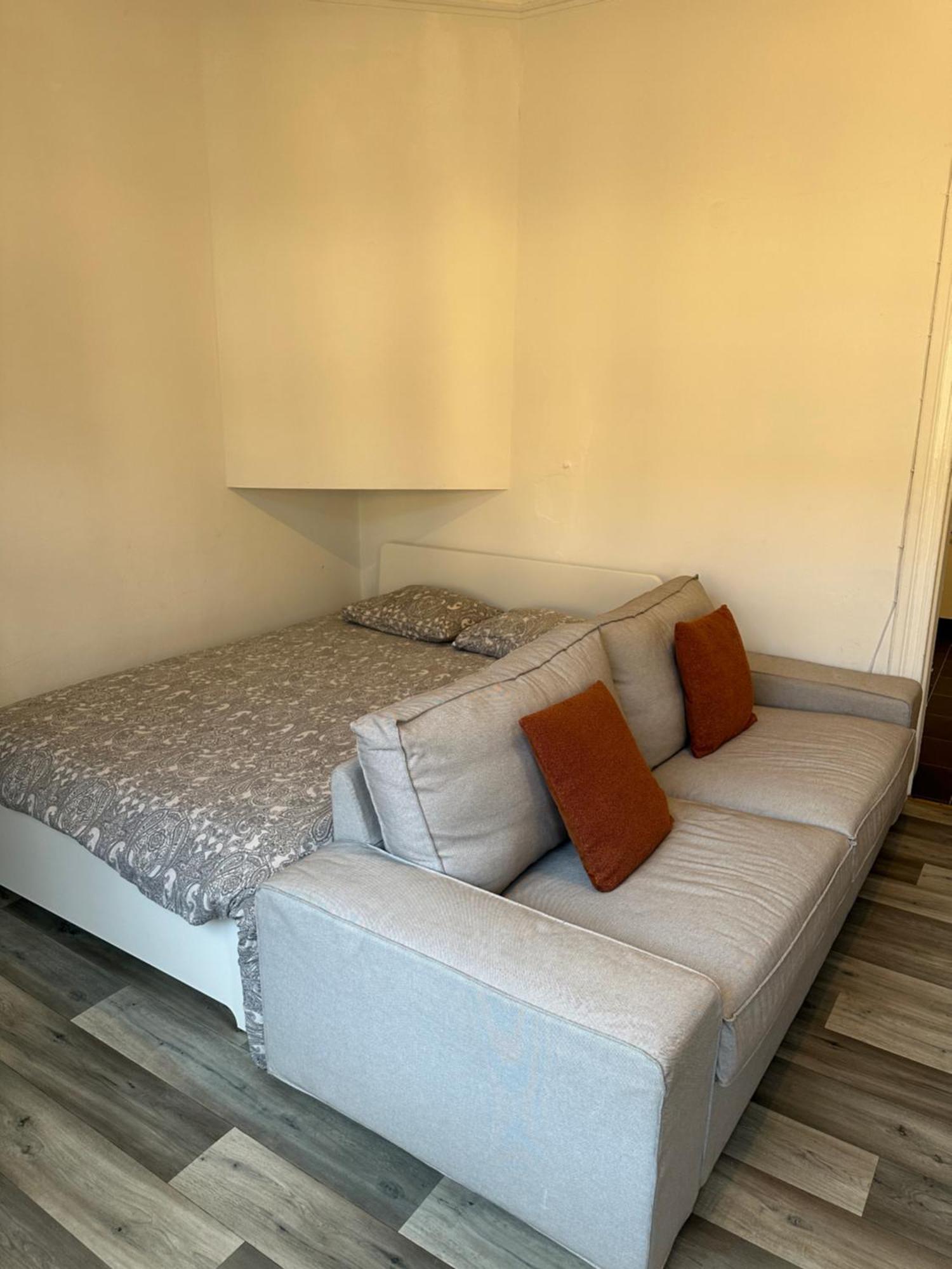 Apartamento Immeuble Au Coeur De Bruxelles : Vivez L'experience Unique De La Rue Verbist *